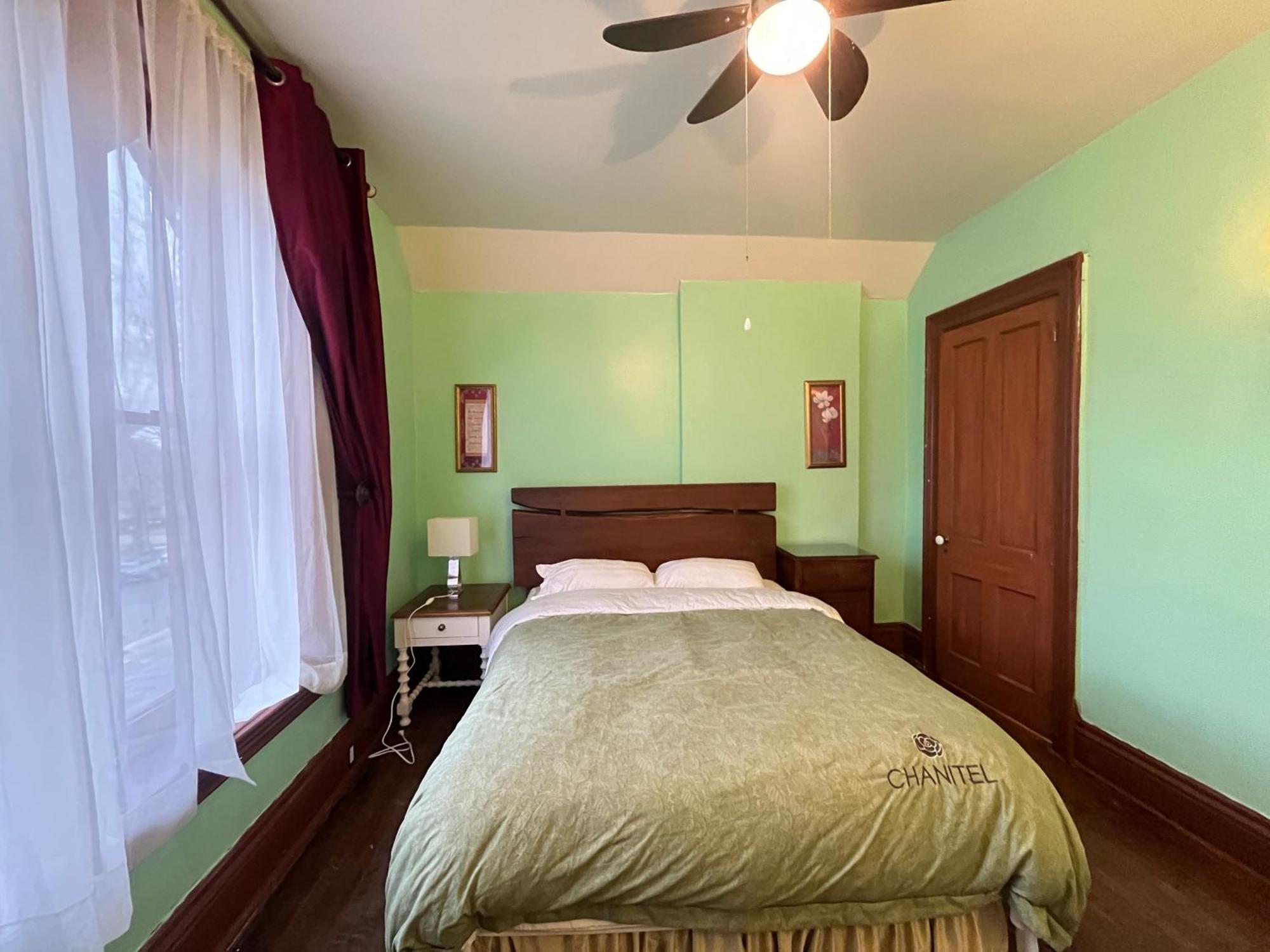 The Red Star A Guest house